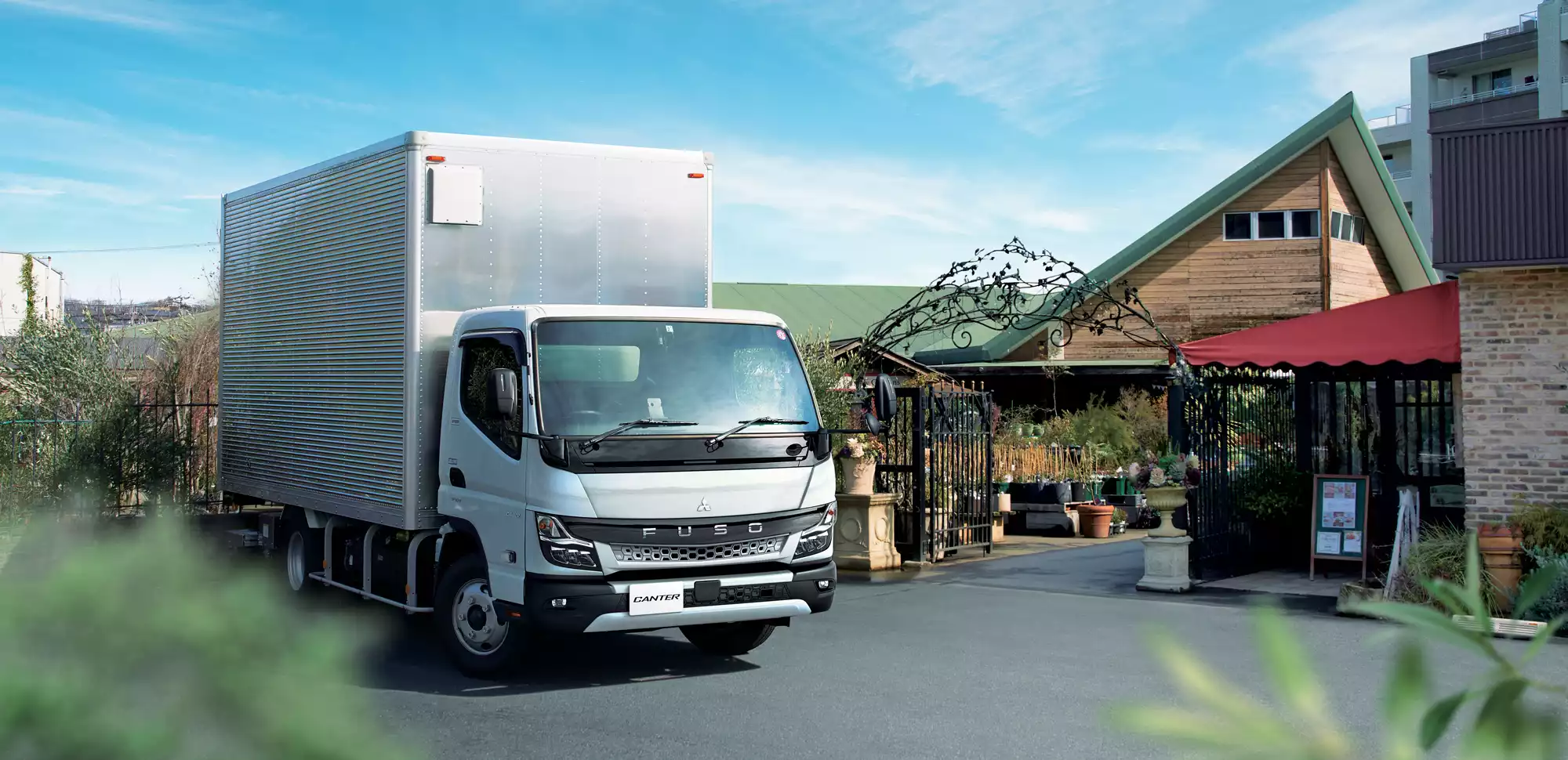 Canter | Mitsubishi Fuso Truck and Bus Corporation