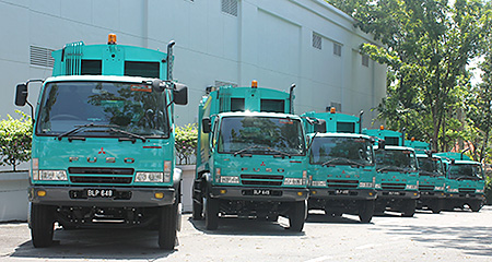 マレーシアSWM社に納入される中型トラック「ファイター」