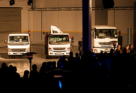 小型トラック「キャンター」、新中型トラック「FA」、新大型トラック「FJ」